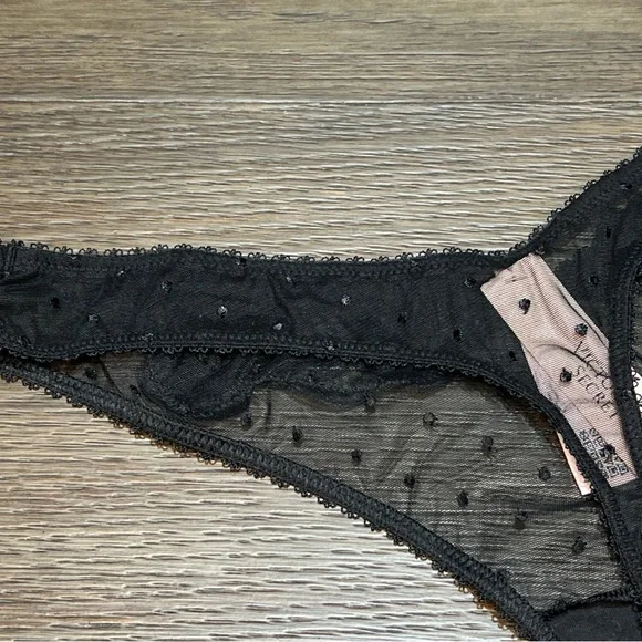 VICTORIA'S SECRET VERY SEXY VS High Leg Thong Panty Black Lace Medium NWT - Picture 7 of 9